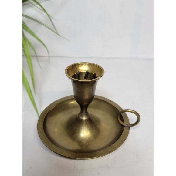 Vintage Brass Chamberstick Candle Holder, Finger Ring, Rogers & Son, India - Picture 2 of 4